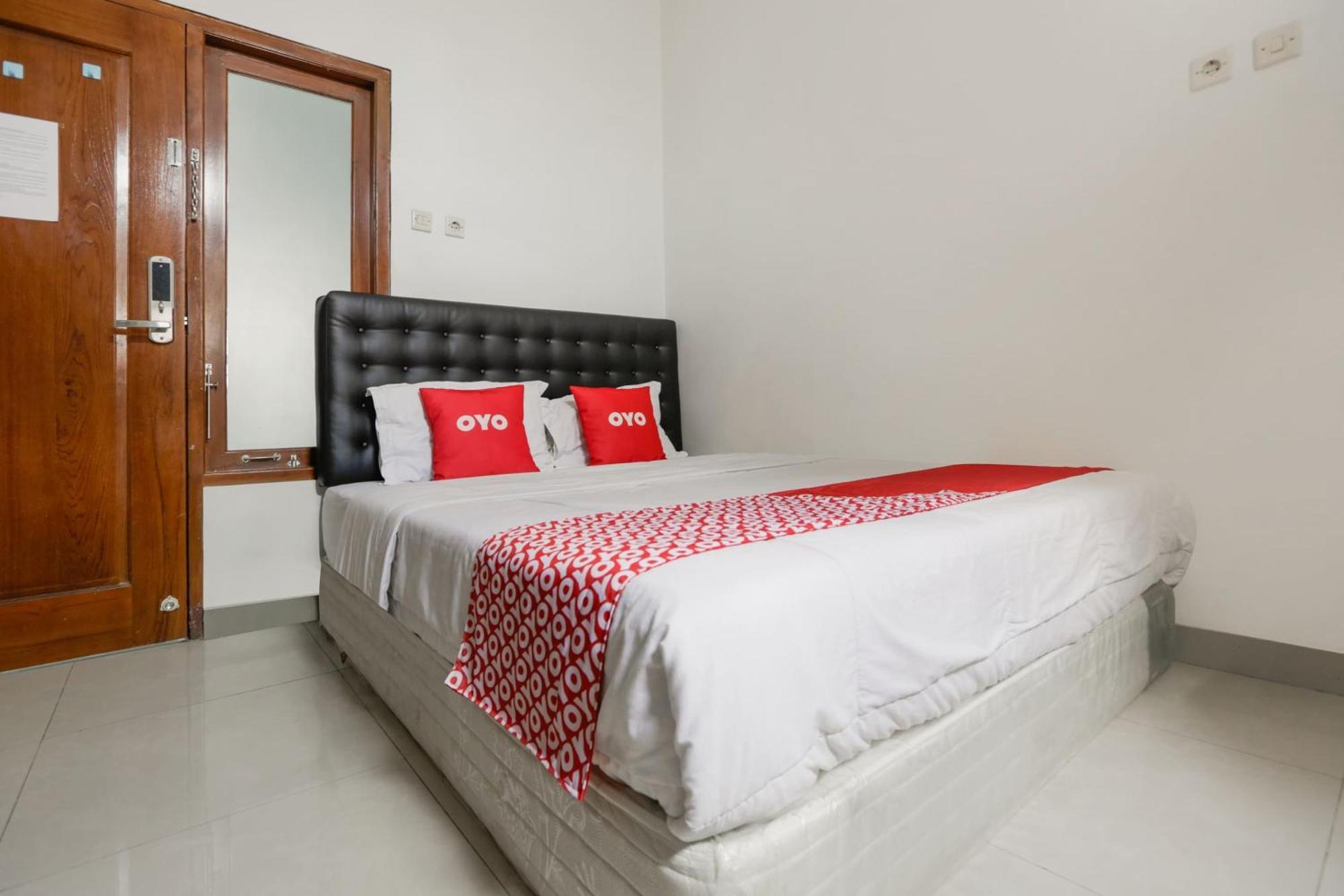 Surakarta  Super Oyo 3838 Tamansari Guest House מראה חיצוני תמונה
