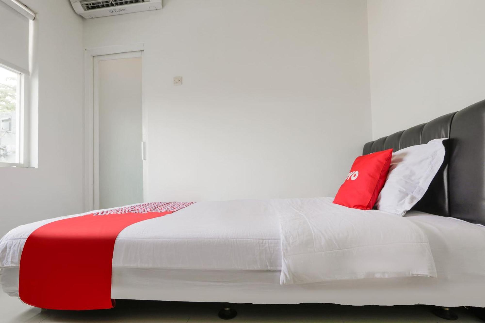 Surakarta  Super Oyo 3838 Tamansari Guest House מראה חיצוני תמונה