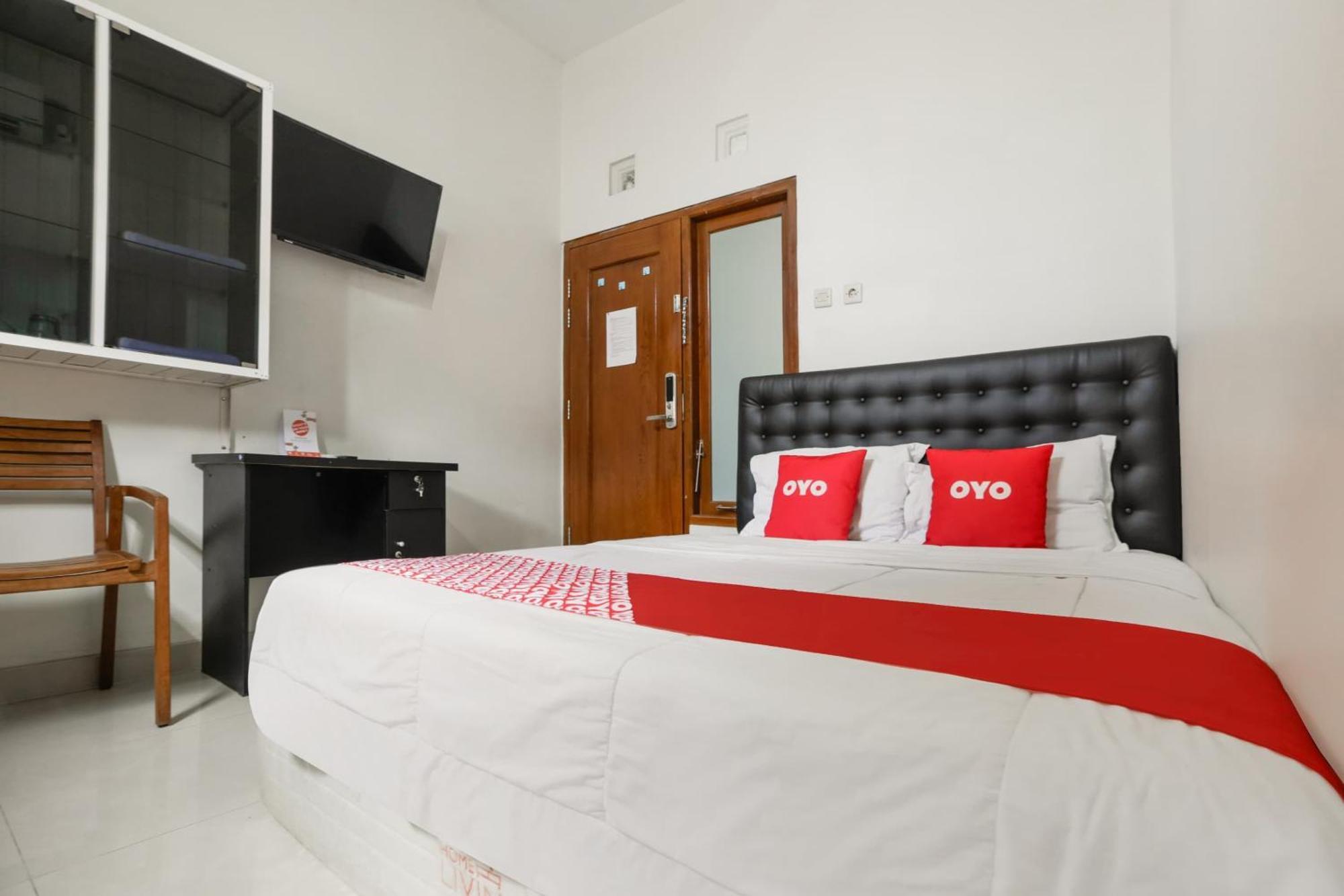 Surakarta  Super Oyo 3838 Tamansari Guest House מראה חיצוני תמונה