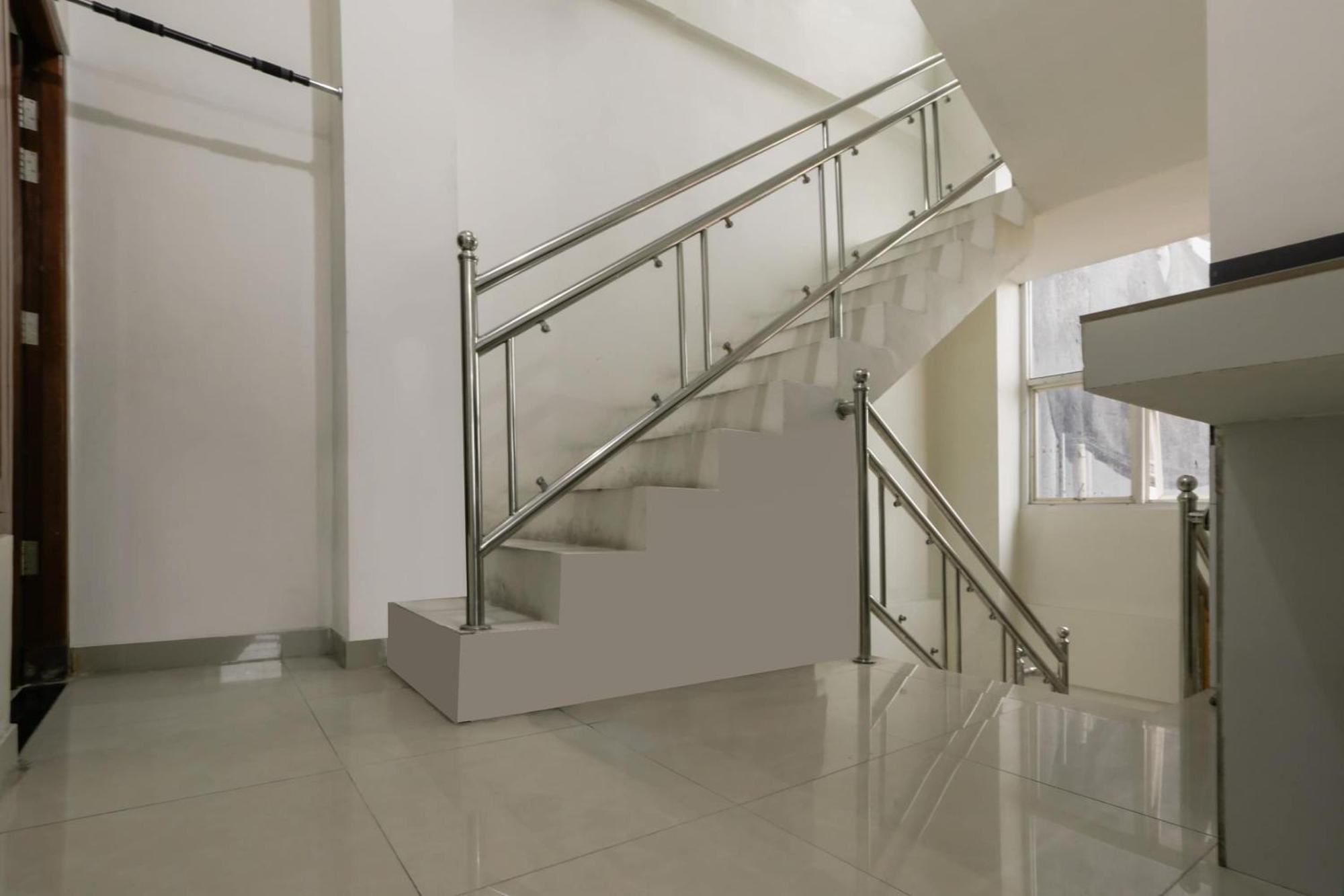 Surakarta  Super Oyo 3838 Tamansari Guest House מראה חיצוני תמונה