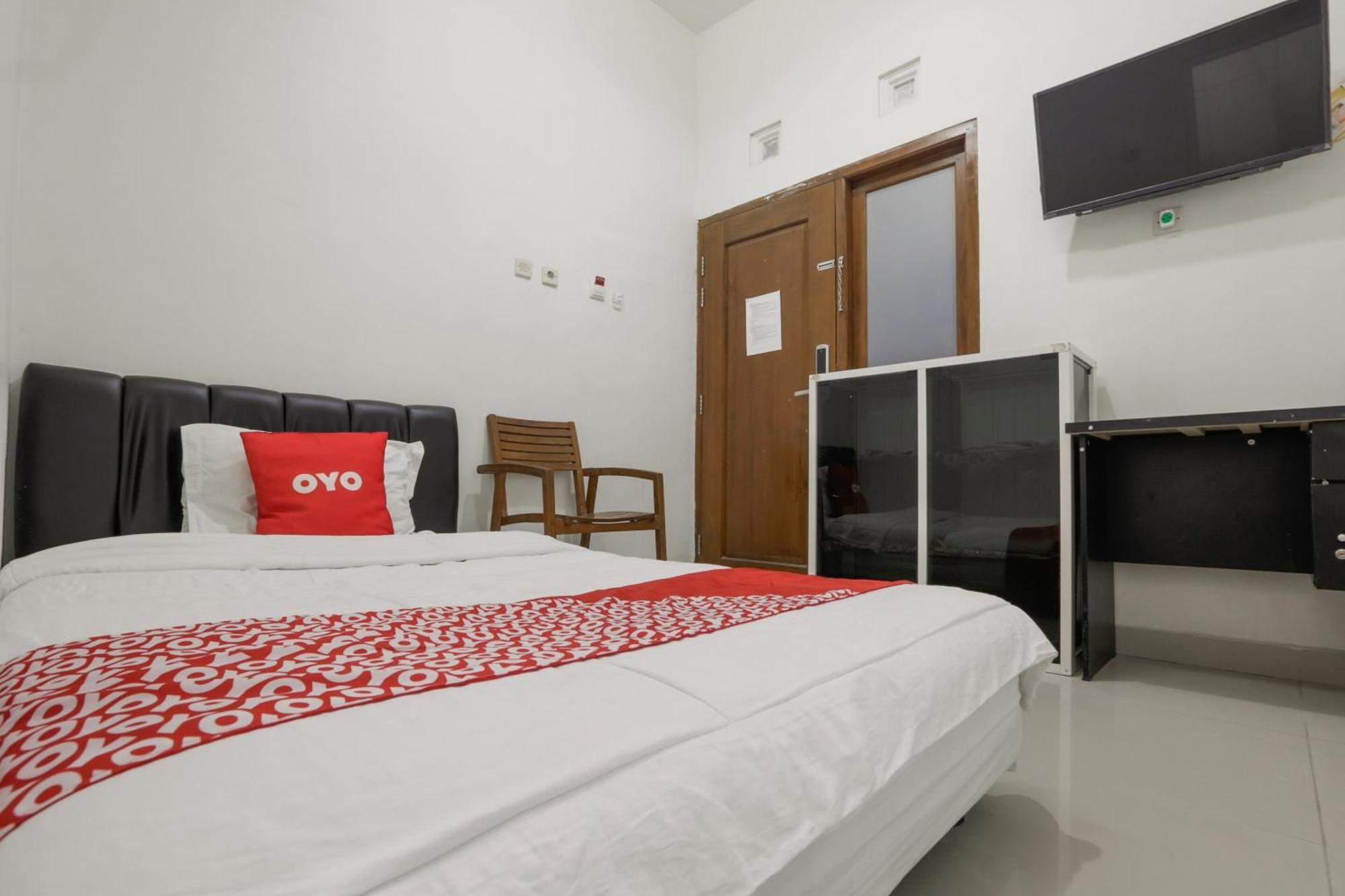 Surakarta  Super Oyo 3838 Tamansari Guest House מראה חיצוני תמונה