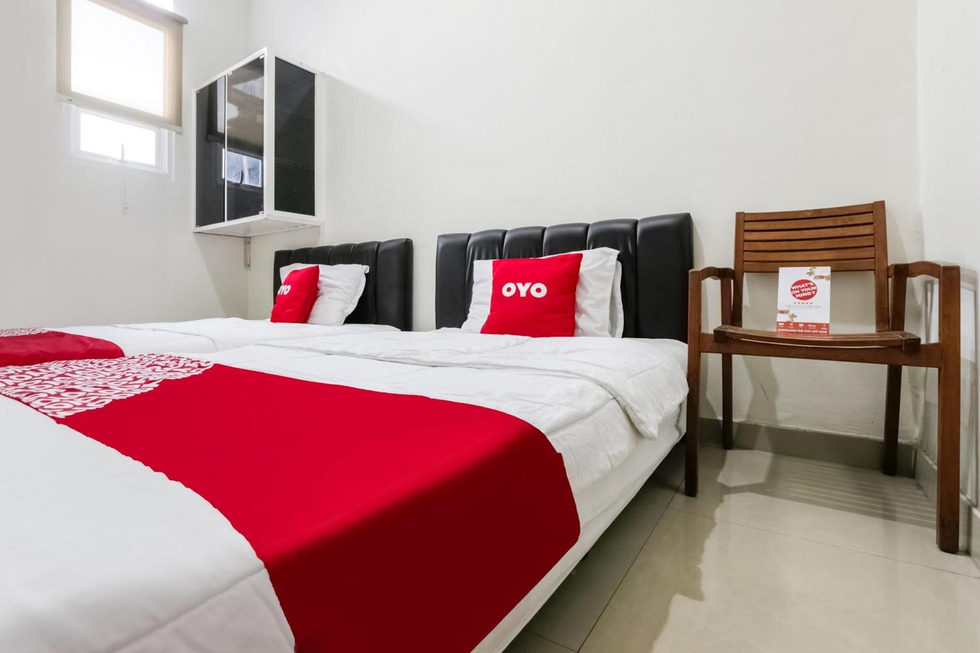 Surakarta  Super Oyo 3838 Tamansari Guest House מראה חיצוני תמונה