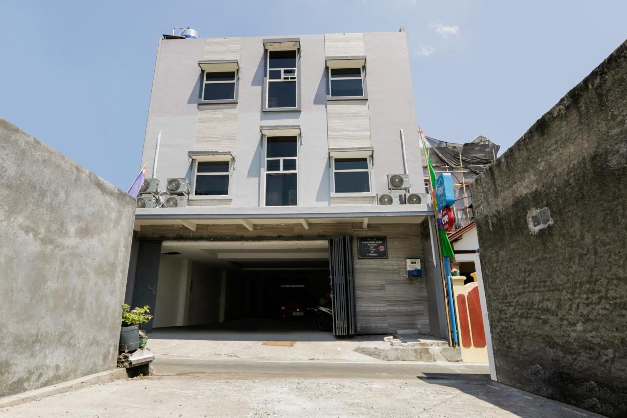 Surakarta  Super Oyo 3838 Tamansari Guest House מראה חיצוני תמונה