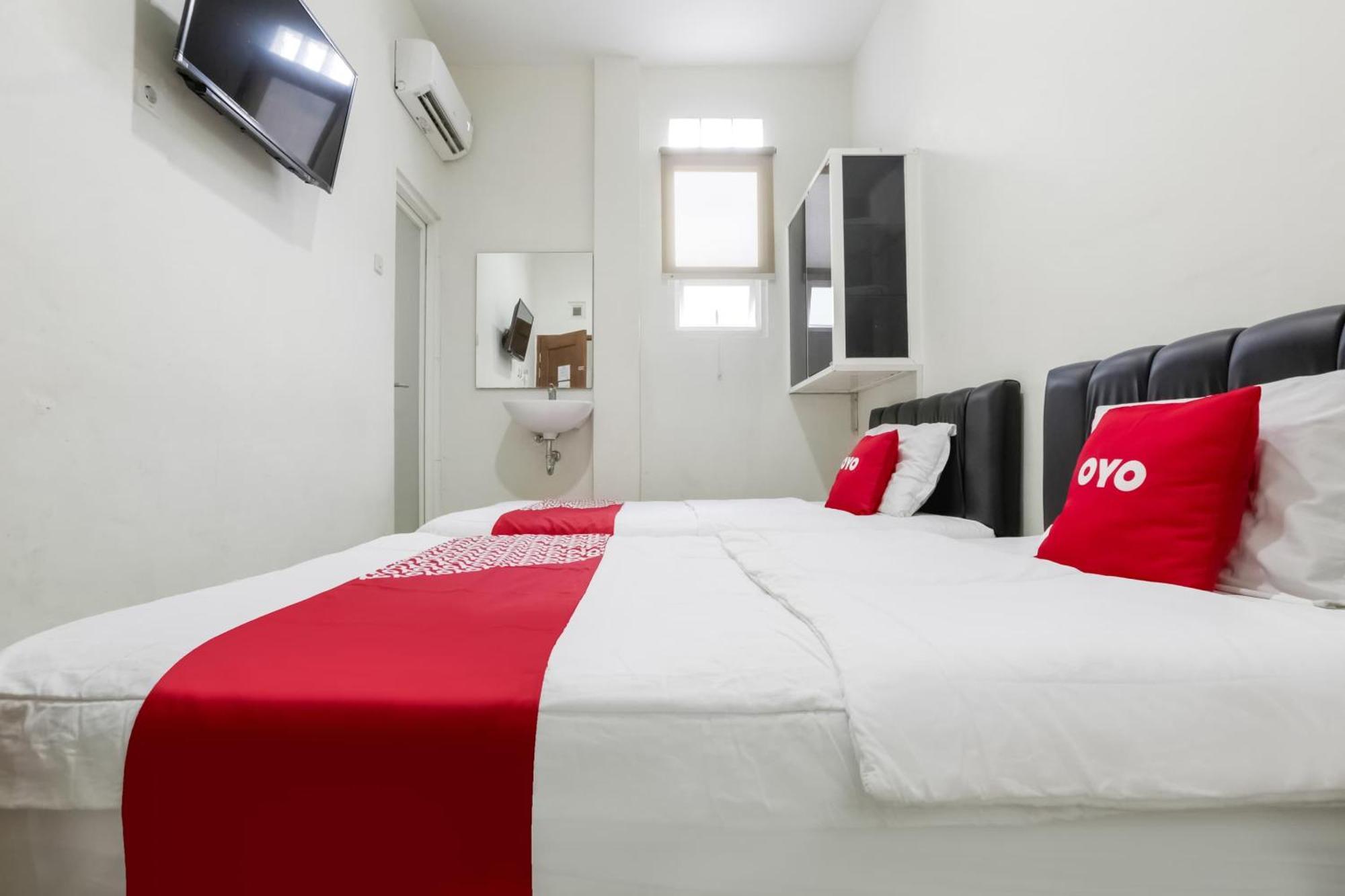Surakarta  Super Oyo 3838 Tamansari Guest House מראה חיצוני תמונה